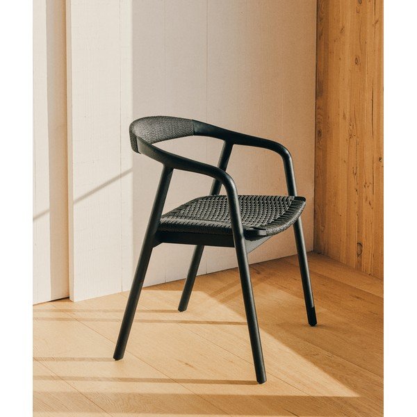 Czarne krzesło z podłokietnikami Derile – Kave Home-image-1