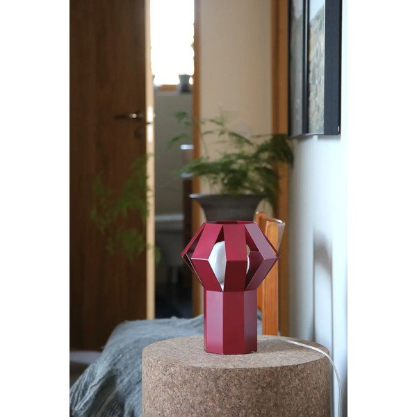 Czerwona metalowa lampa stołowa z metalowym kloszem (wysokość 27 cm) Octa – Markslöjd-image-3