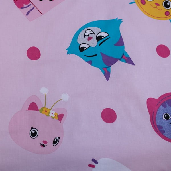 Różowa bawełniana pościel dziecięca do łóżeczka 100x135 cm Gabby's Dollhouse – Jerry Fabrics-image-4