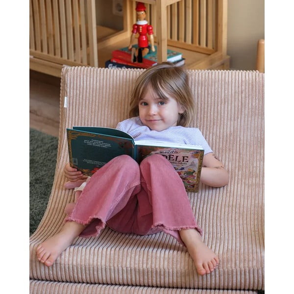 Jasnobrązowy sztruksowy fotel dziecięcy Moon – Wigiwama-image-3