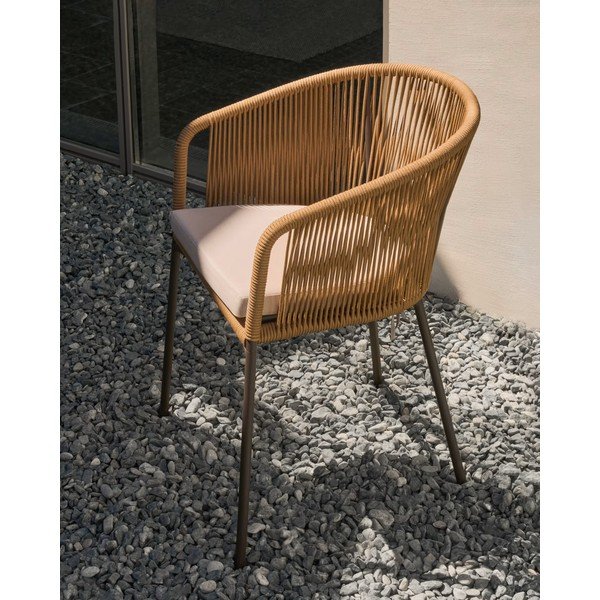 Beżowe metalowe/tapicerowane krzesło ogrodowe Yanet – Kave Home-image-1