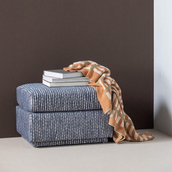 Szaroniebieski tapicerowany podnóżek Lou – WOOOD-image-1