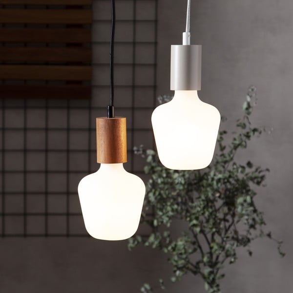 Żarówka LED ze ściemniaczem o ciepłej barwie z gwintem E27, 6 W – Star Trading-image-1