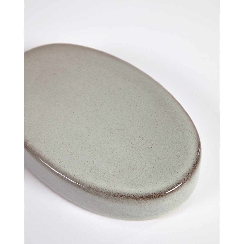 Jasnoszara mydelniczka ceramiczna Chavela – Kave Home (zdjęcie 5)