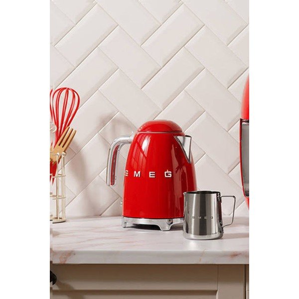 Czerwony czajnik SMEG-image-3