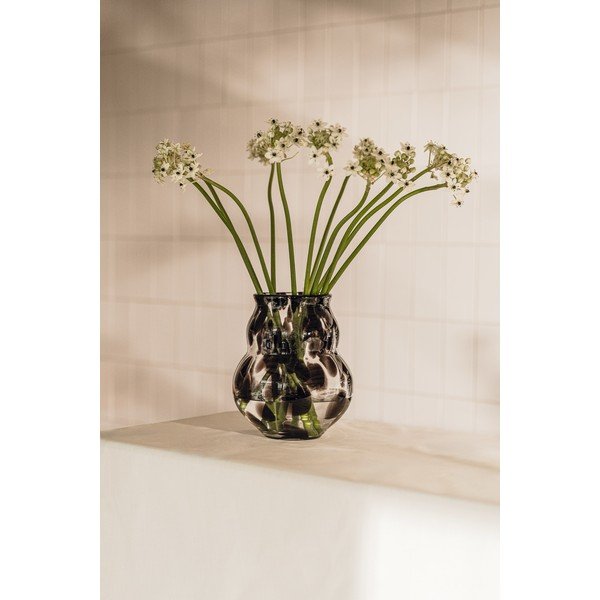 Ciemnobrązowy szklany ręcznie wykonany wazon (wysokość 22 cm) Dam – noo.ma-image-1