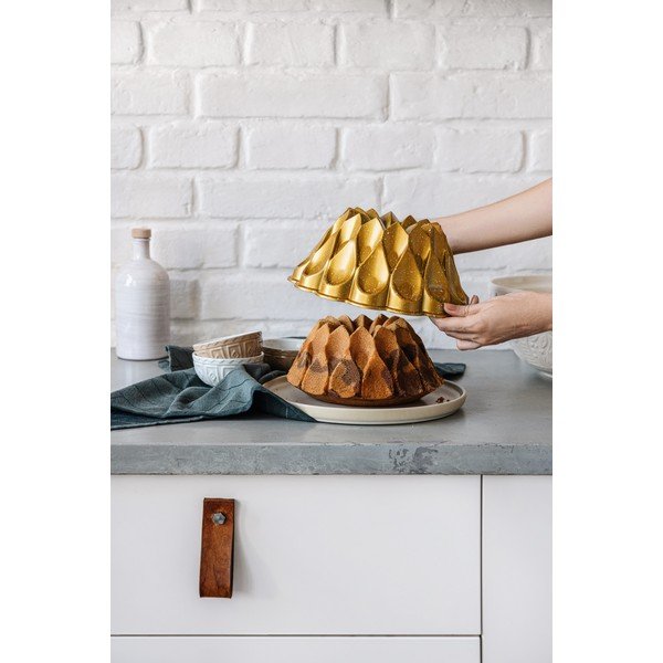 Forma do pieczenia z litego aluminium w kolorze złota Bonami Selection Volcania-image-3