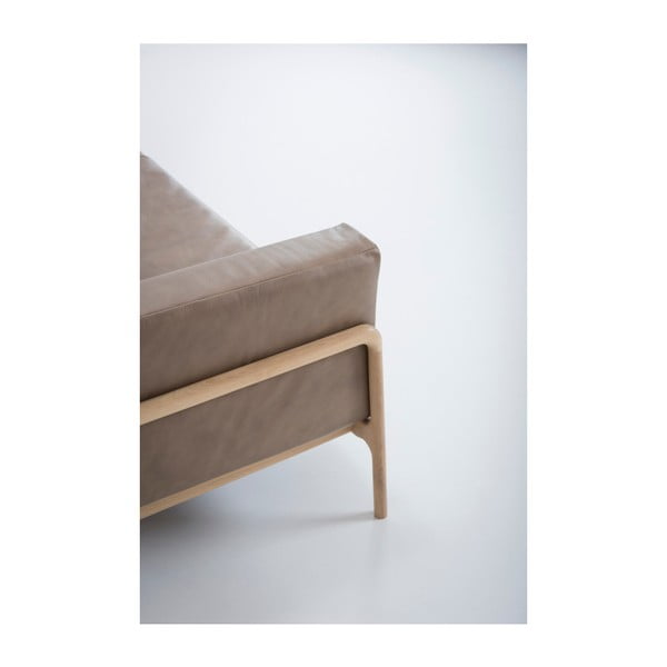 Jasnobrązowa sofa z bawolej skóry z konstrukcją z litego drewna dębowego Gazzda Fawn, 240 cm-image-3