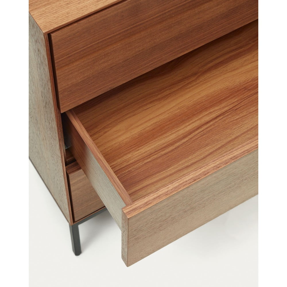 Niska komoda w dekorze orzecha 110x75 cm Vedrana – Kave Home (zdjęcie 4)