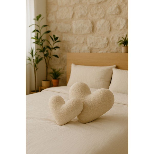 Poduszka dekoracyjna 38x33 cm Teddy Kalp – Mioli Decor-image-1