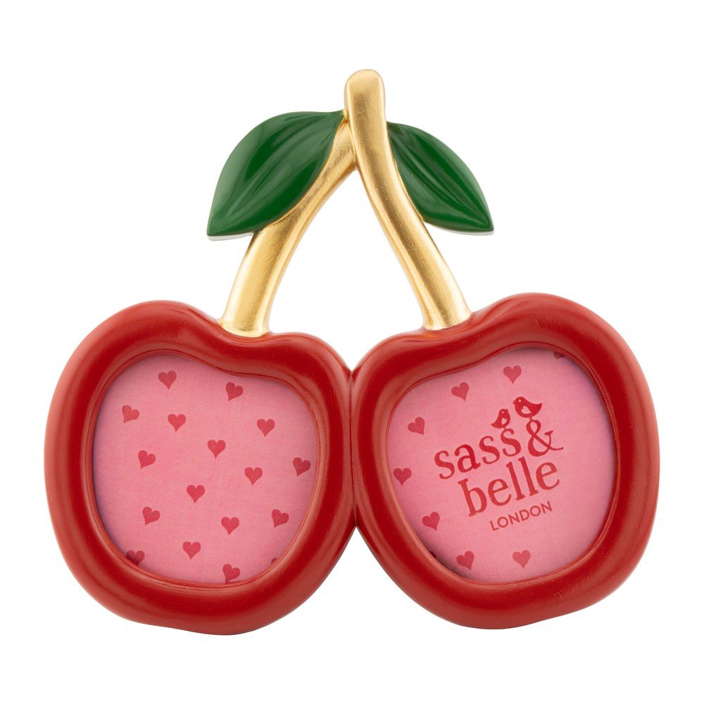 Czerwona ramka z żywicy polimerowej stojąca 17,5x15,5 cm Cherry – Sass & Belle