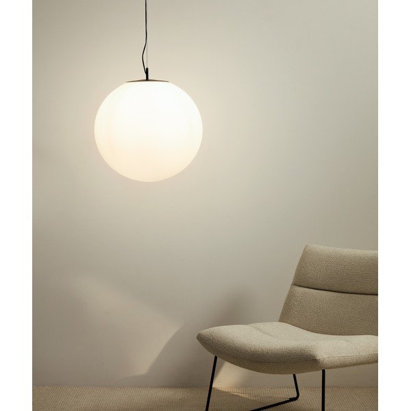 Biała/czarna metalowa lampa wisząca ze szklanym kloszem ø 50 cm Brisia – Kave Home-image-1