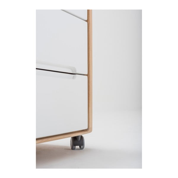 Komoda na kółkach z konstrukcją z litego drewna dębowego Gazzda Ena-image-2