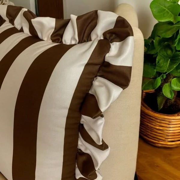 Poszewka na poduszkę 45x45 cm Ruffled – Mila Home-image-2