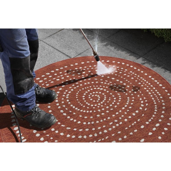Czerwony okrągły dywan odpowiedni na zewnątrz NORTHRUGS Bali, ⌀ 140 cm-image-1