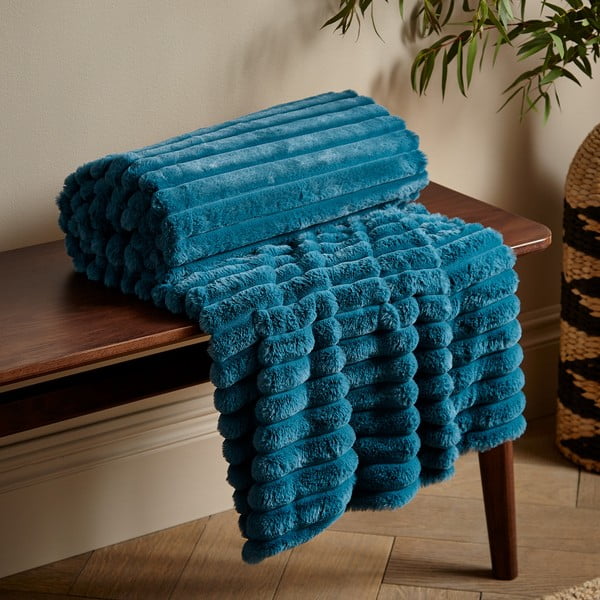Koc z mikropluszu 130x170 cm Cosy Ribbed – Catherine Lansfield-image-1