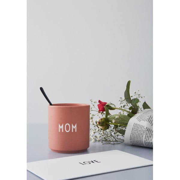 Różowy/beżowy porcelanowy kubek 300 ml Mom – Design Letters-image-4