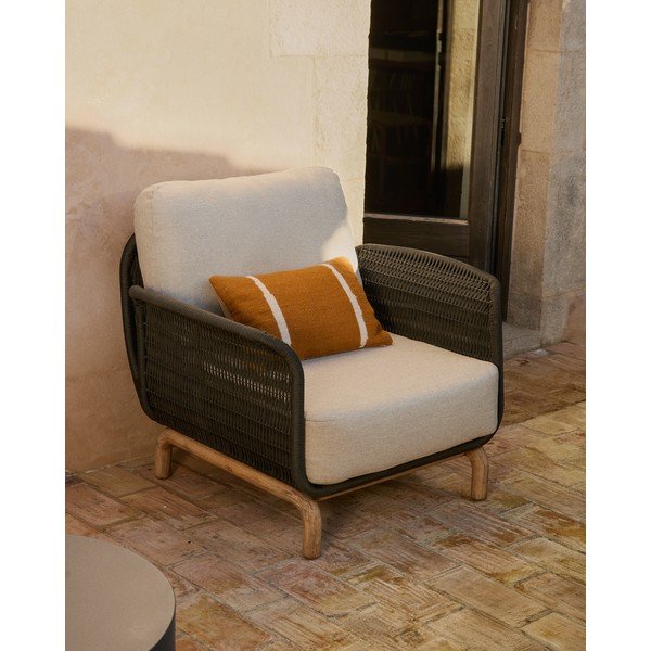 Beżowy tapicerowany fotel ogrodowy Alipa – Kave Home-image-1