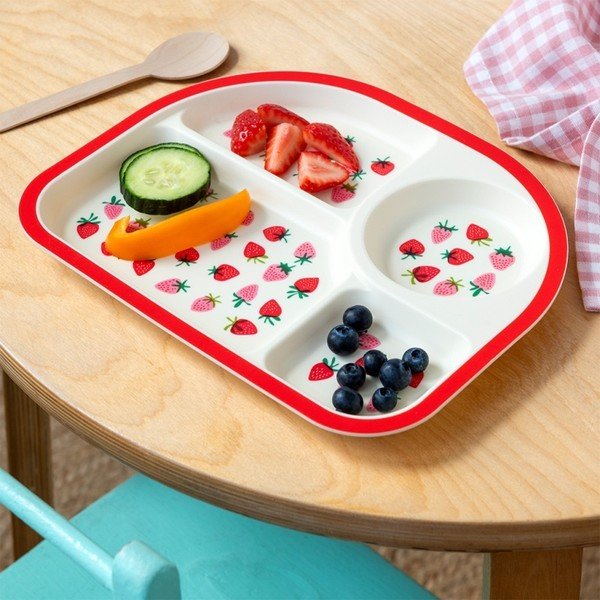 Czerwony/beżowy plastikowy talerz dla dzieci 21x27 cm Little Strawberry – Rex London-image-1