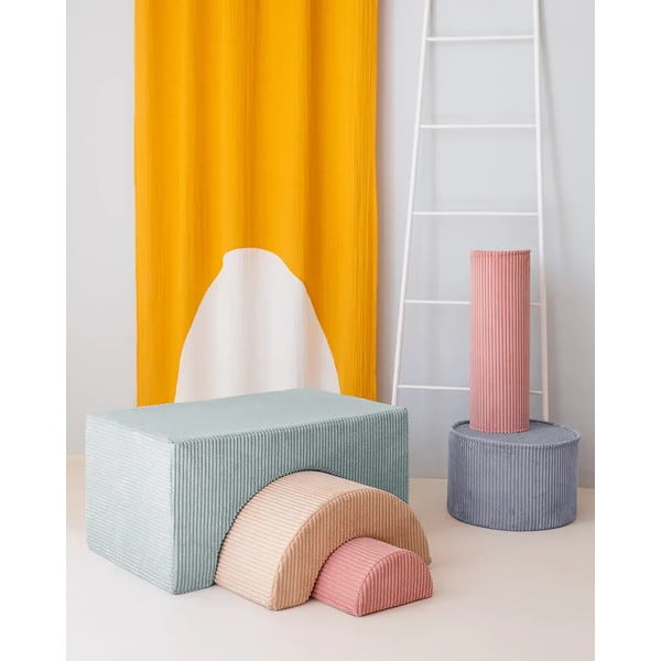 Różowa sztruksowa poduszka na sofę dziecięcą Roll – Wigiwama-image-1