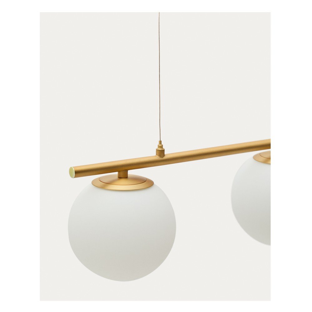 Biała/w kolorze złota metalowa lampa wisząca ze szklanym kloszem Brisia – Kave Home (zdjęcie 4)