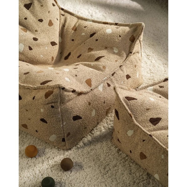 Jasnobrązowy dziecięcy worek do siedzenia z materiału bouclé/z tkaniny szenilowej Terrazzo Chair – Wigiwama-image-2