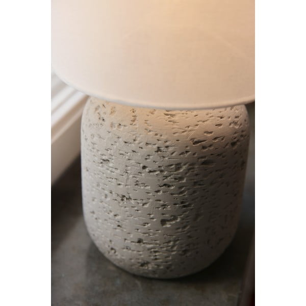 Szara lampa stołowa z tekstylnym kloszem (wysokość 33 cm) Montagna – Markslöjd-image-3