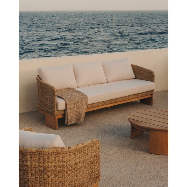 Beżowo-naturalny sofa ogrodowa z imitacji rattanu Xoriguer – Kave Home-image-1