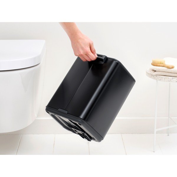 Stalowy kosz na śmieci z pedałem w kolorze matowej czerni 7 l Bo – Brabantia-image-2