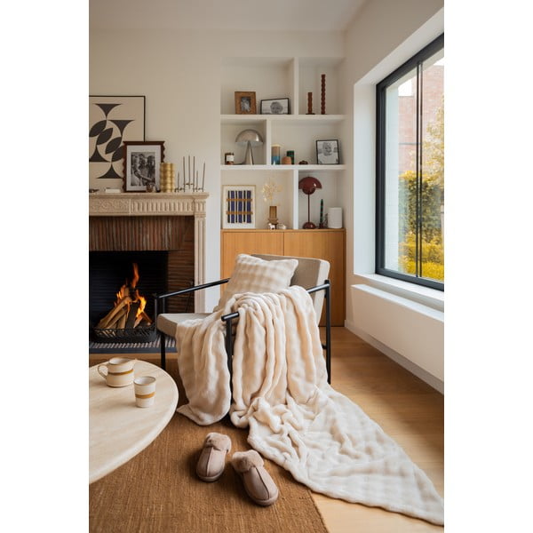 Koc z mikropluszu w kolorze kości słoniowej 150x200 cm Wave – Tiseco Home Studio-image-1