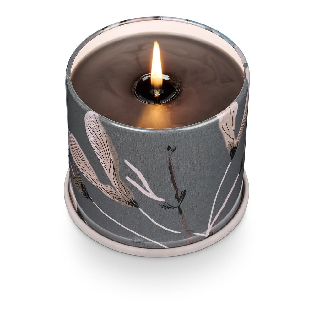 Zapachowa sojowa świeca czas palenia 50 h Woodfire – ILLUME x Bloomingville (zdjęcie 4)