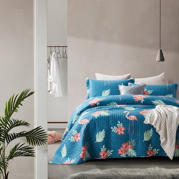 Niebieska narzuta z mikroperkalu z 2 poszewkami na poduszkę Sleeptime Flamingo, 250x260 cm
