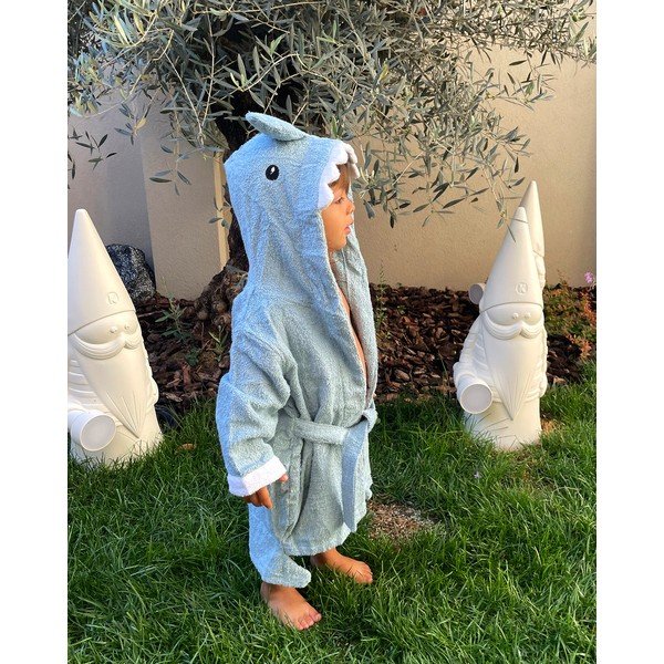 Niebieski bawełniany szlafrok dziecięcy rozmiar S Shark – Rocket Baby-image-3
