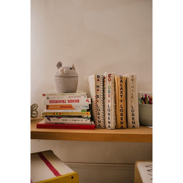 Szary tekstylny dziecięcy kosz na zabawki ø 15x15 cm Mini Renata the Rat – Lorena Canals-image-2