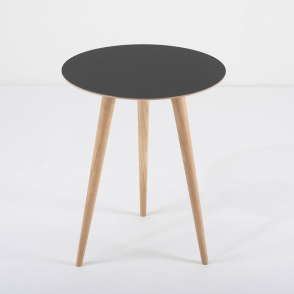 Dębowy stolik z czarnym blatem Gazzda Arp, ⌀ 45 cm