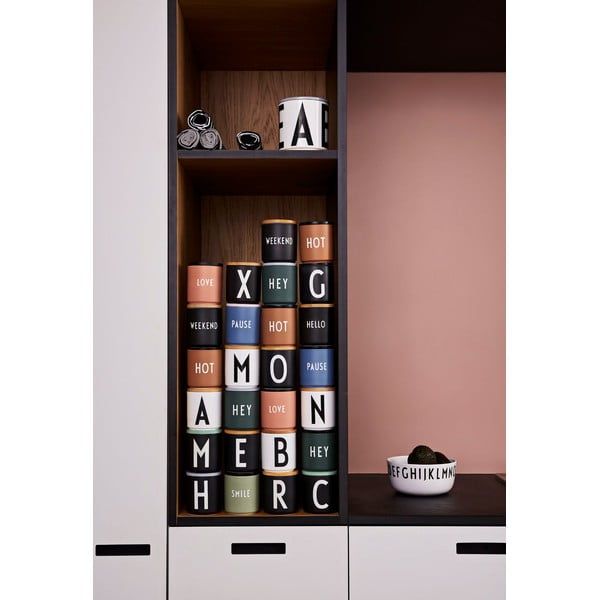 Czarny porcelanowy kubek 300 ml Hello – Design Letters-image-4