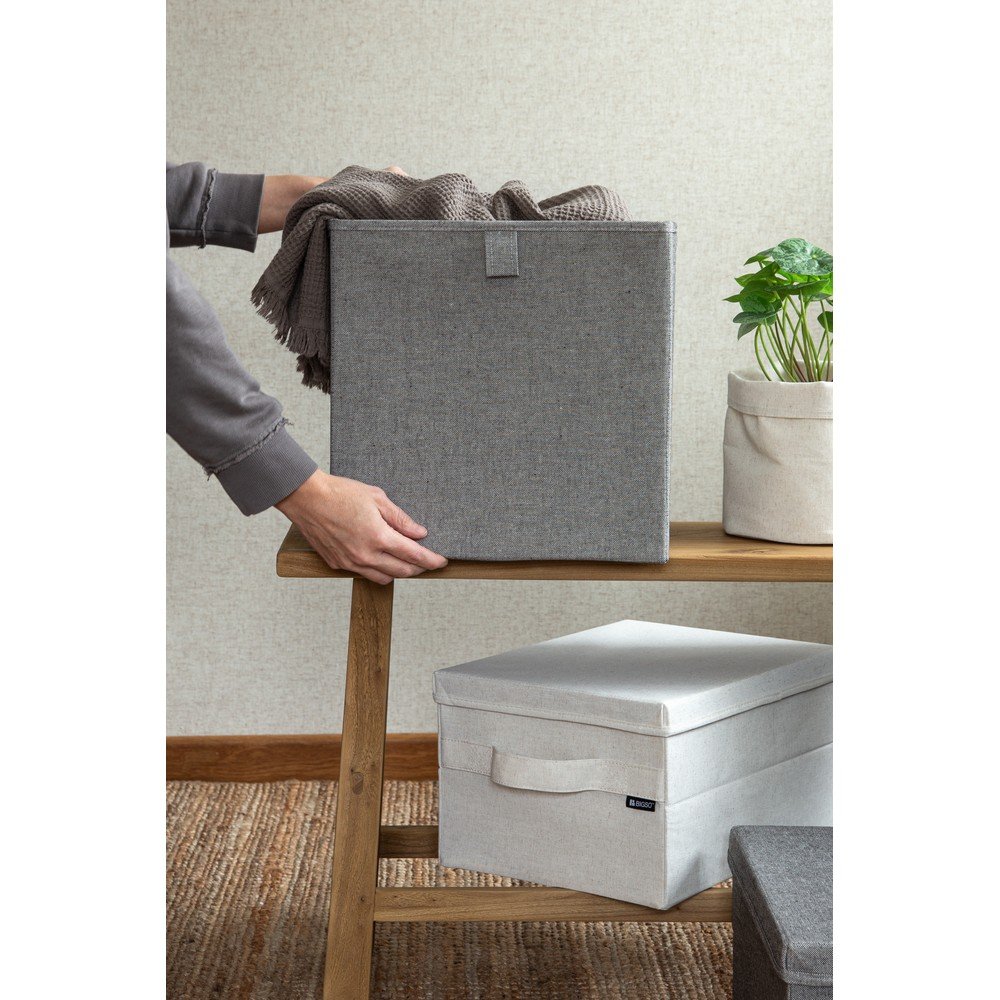 Szary tekstylny pojemnik 32x31,5x31,5 cm Soft Storage Cube – Bigso (zdjęcie 3)