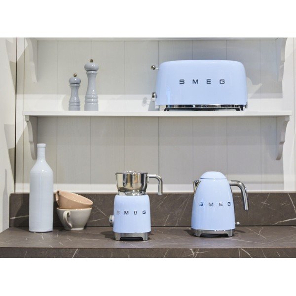 Jasnoniebieski czajnik elektryczny 1,7 l 50's Retro Style – SMEG-image-1
