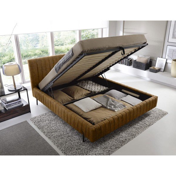 Tapicerowane łóżko dwuosobowe ze schowkiem ze stelażem 140x200 cm w kolorze ochry Plissa – ELTAP-image-2