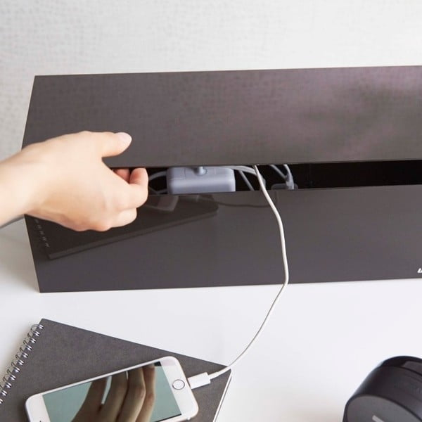 Czarno-brązowy pojemnik na ładowarki YAMAZAKI Web Cable Box-image-1