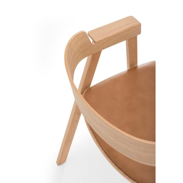Brązowo-naturalne krzesło z podłokietnikami ze skóry Flip – Gazzda-image-3