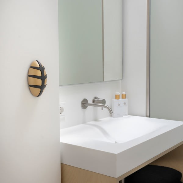 Czarny/w kolorze złota ścienny plastikowy haczyk Bug – Spinder Design-image-4