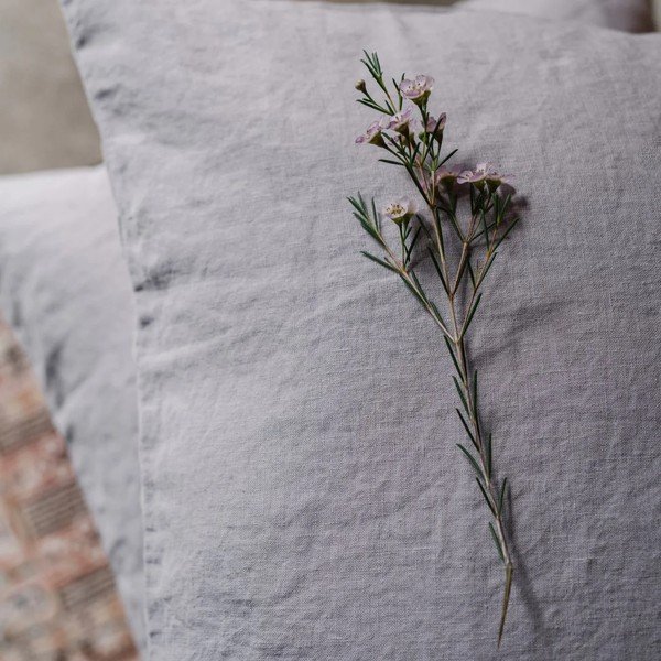 Lniana poszewka na poduszkę 80x80 cm Light Grey – Linen Tales-image-1