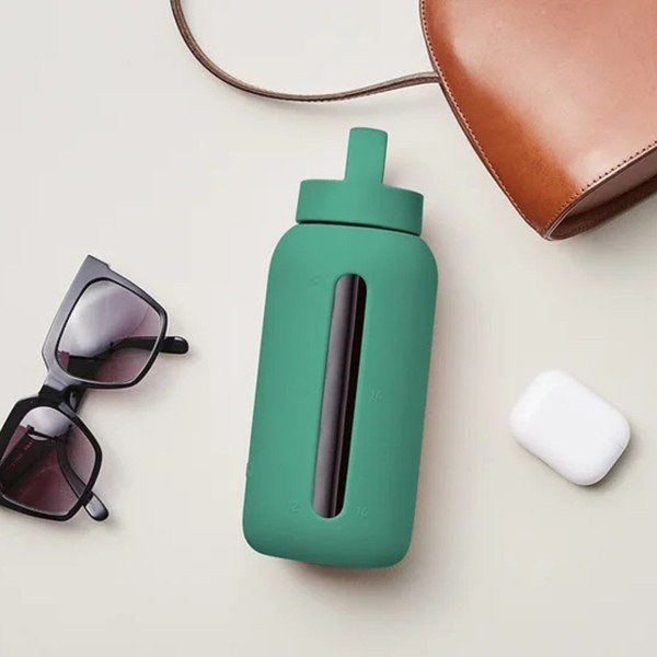 Zielona butelka podróżna 720 ml Frosted Green – Muuki-image-1