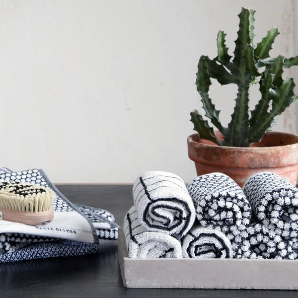 Biały bawełniany ręcznik 50x100 cm Tile Stone – Mette Ditmer Denmark-image-3
