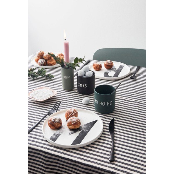 Czarny porcelanowy kubek Design Letters Favourite XMas-image-3