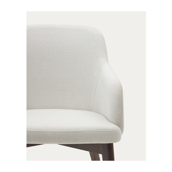 Kremowy tapicerowany fotel jadalniany z podłokietnikami Nelida – Kave Home-image-3