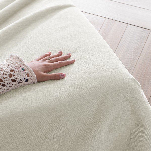 Kremowa narzuta z szenilu 220x240 cm Talo – Filumi-image-3