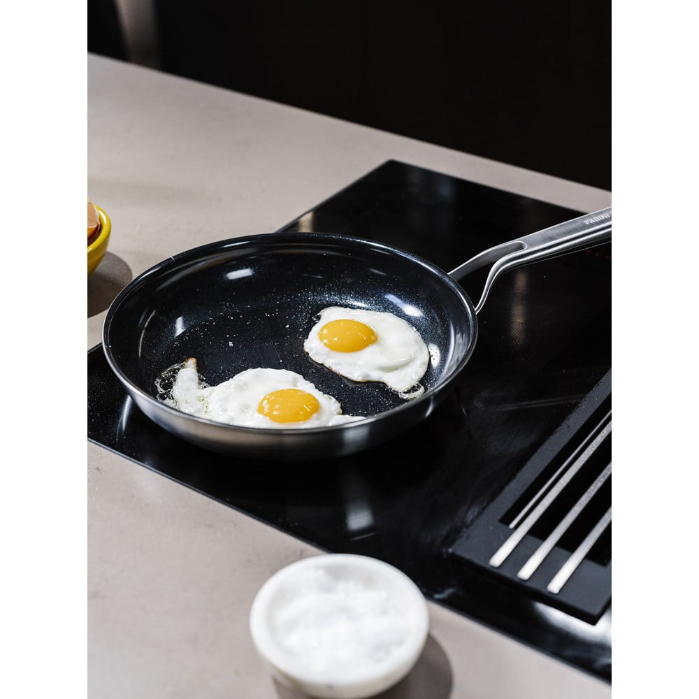 Patelnia ze stali nierdzewnej z powłoką nieprzywierającą ø 26 cm Chili Ta – FABINI (zdjęcie 4)