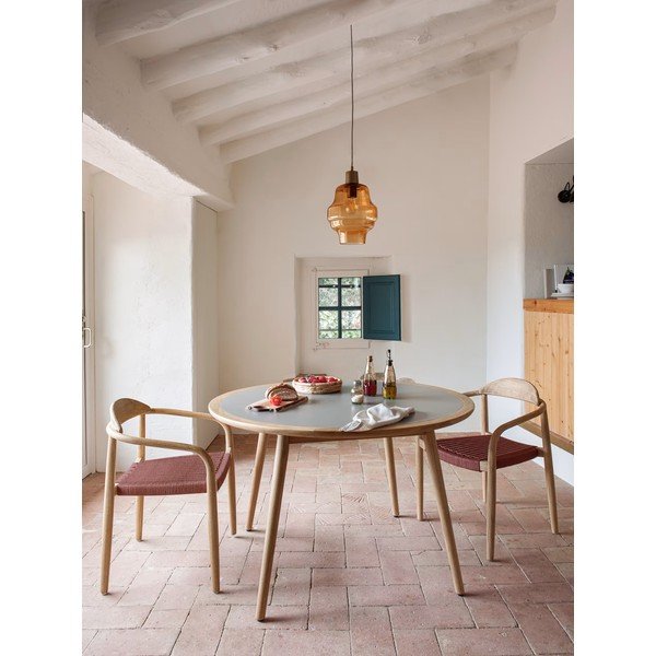 Krzesło ogrodowe z drewna eukaliptusa z podłokietnikami Kave Home Glynis-image-4